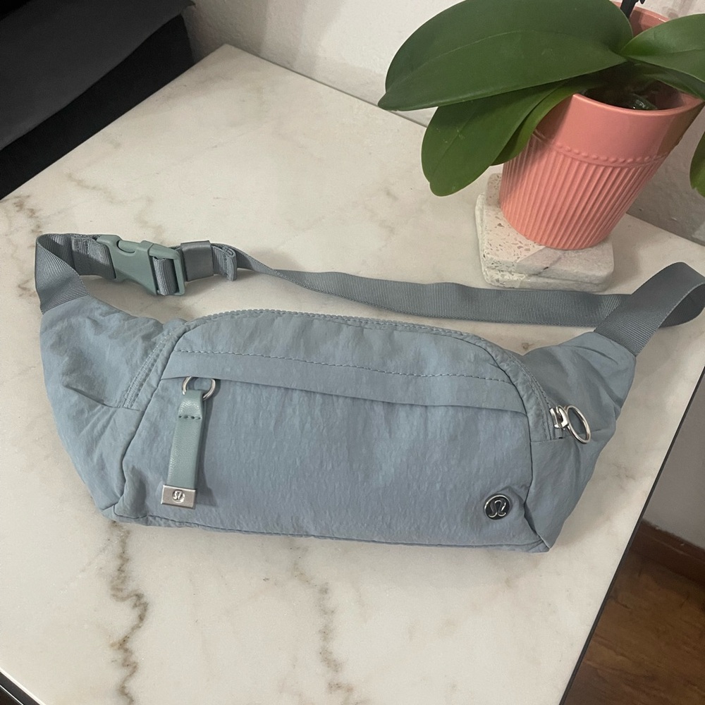 Lululemon On The Beat Belt Bag* 4.5L Blue Cast - Picture 13 of 16